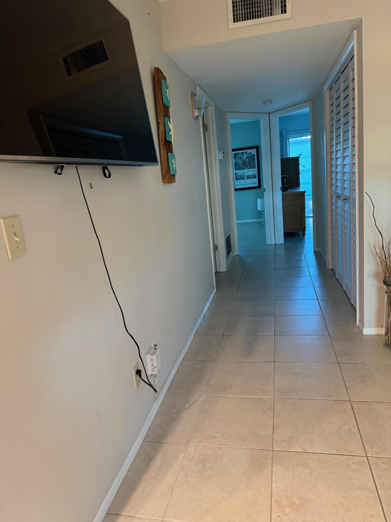 VISTA ROYALE PHASE IV BLDGS 83-111 - Residential