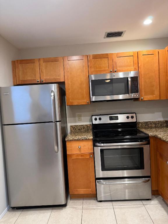 VISTA ROYALE PHASE IV BLDGS 83-111 - Residential