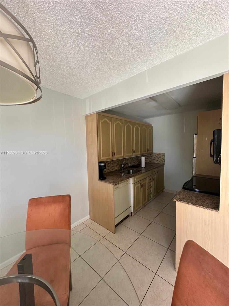 EXETER AT CENTURY VILLAGE CONDO - Residential Lease