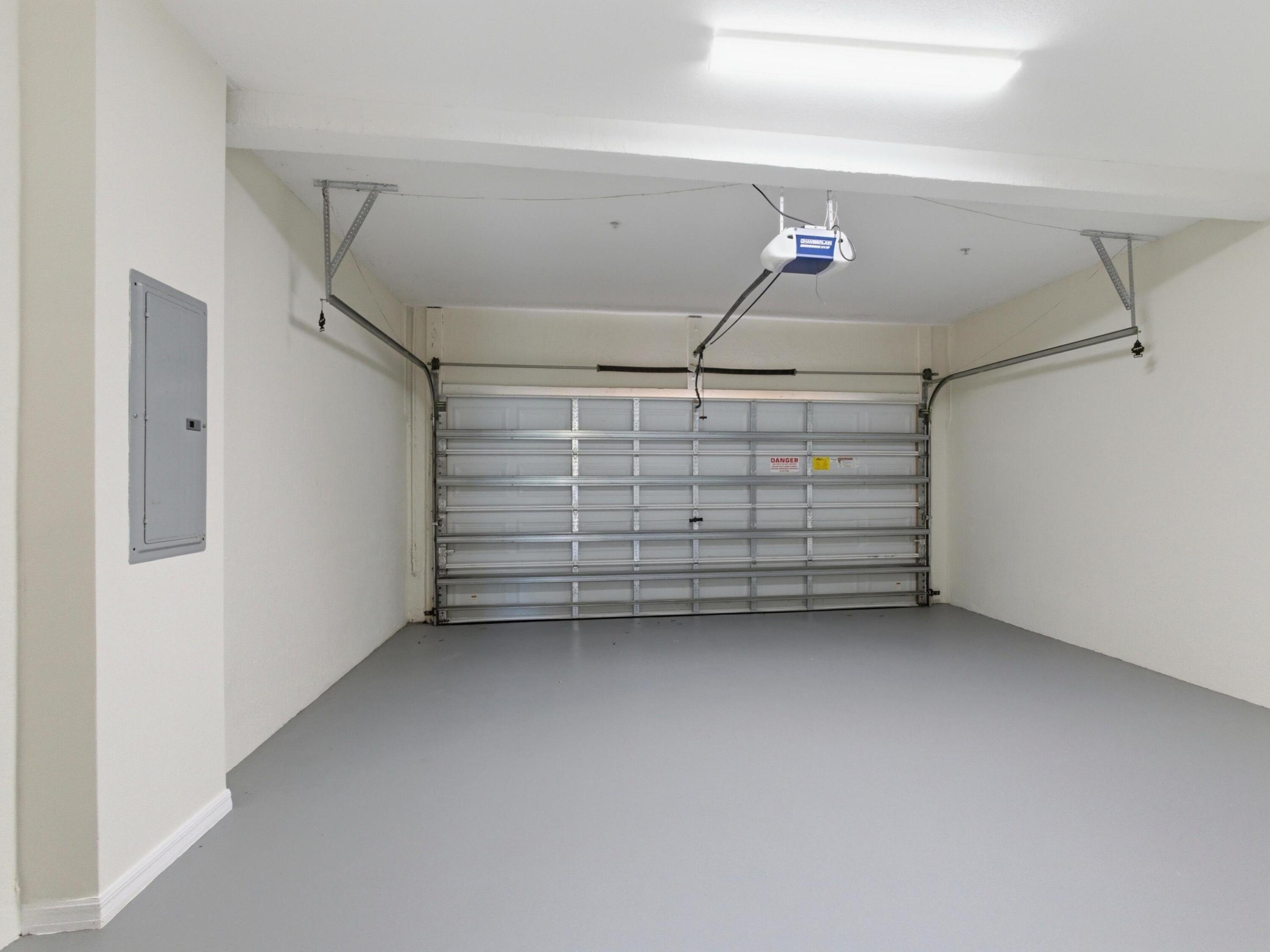 PIPERS CAY CONDO - Residential