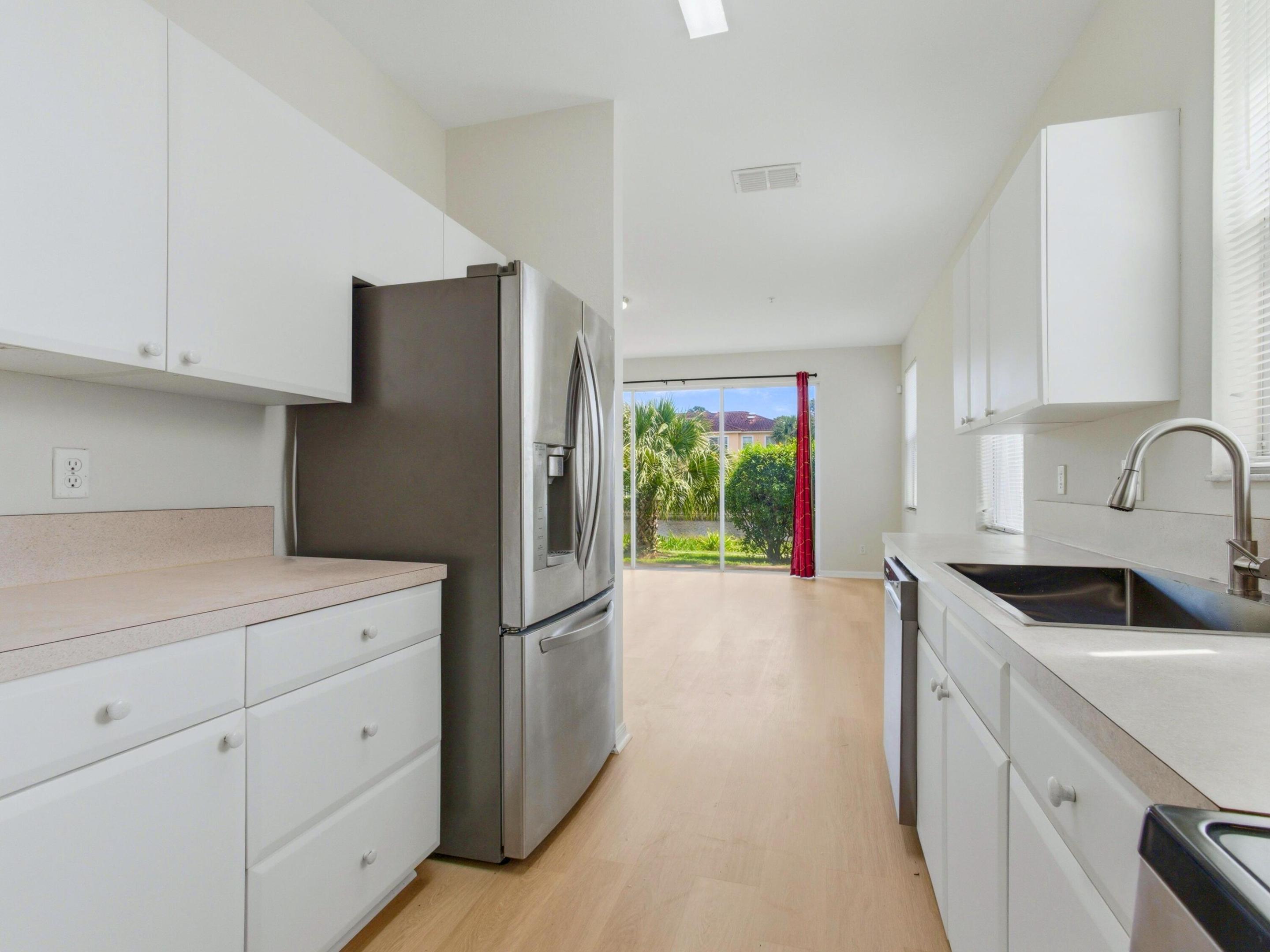 PIPERS CAY CONDO - Residential