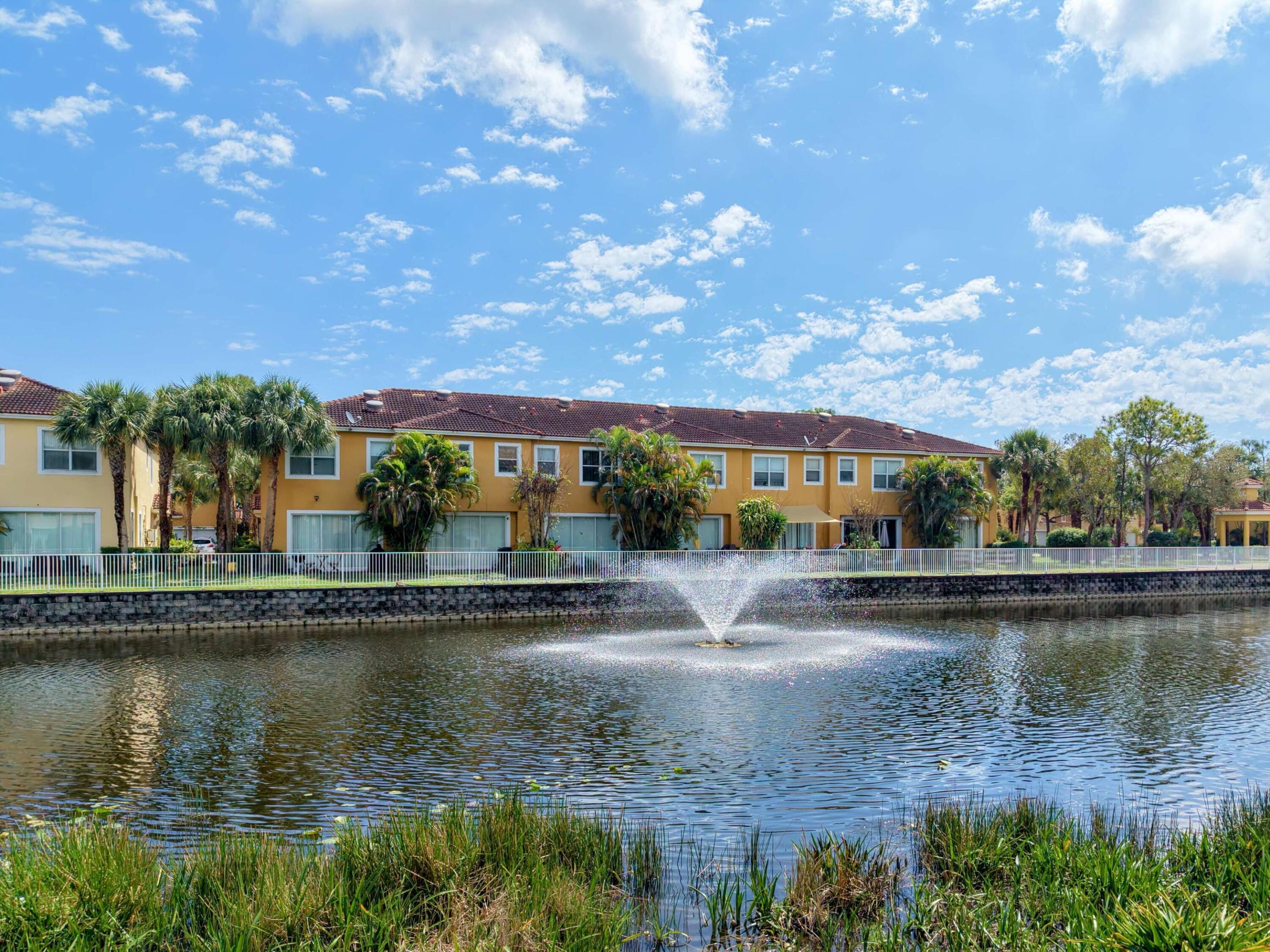 PIPERS CAY CONDO - Residential