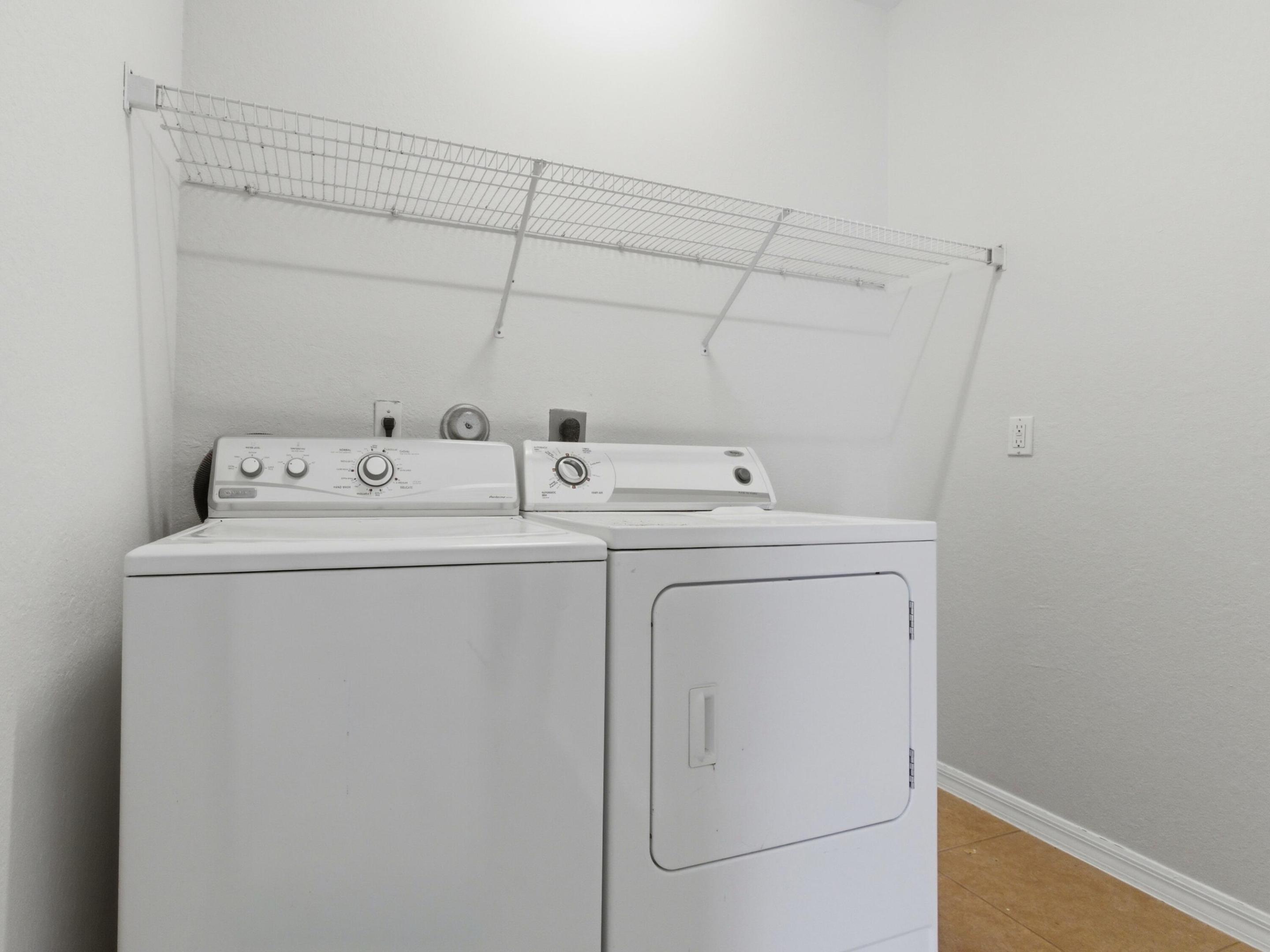 PIPERS CAY CONDO - Residential