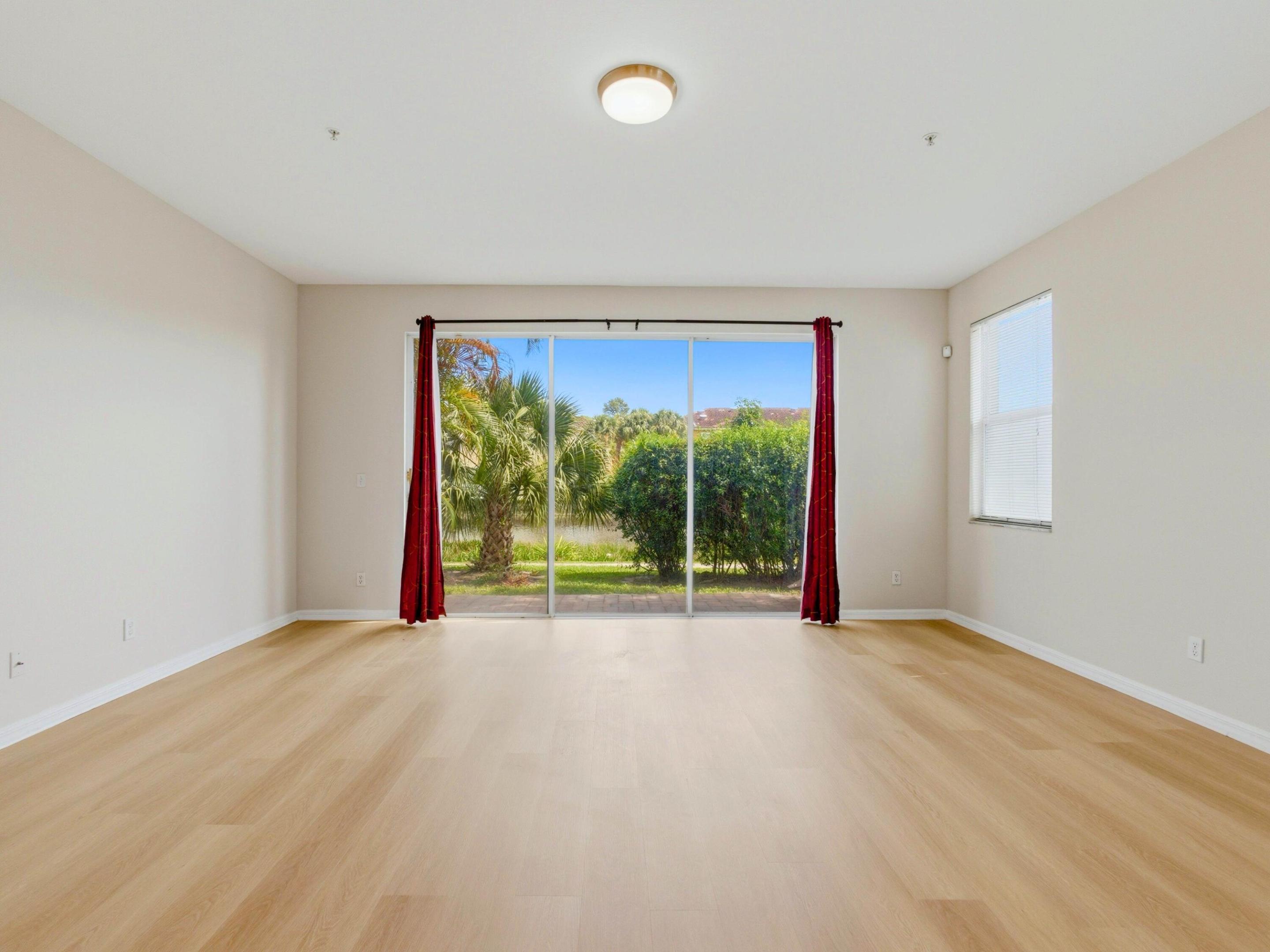 PIPERS CAY CONDO - Residential