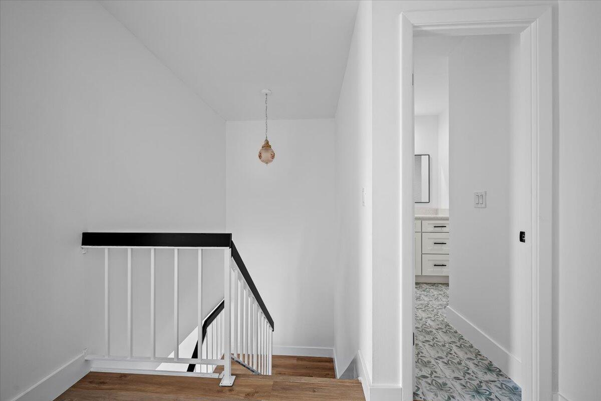 SEVEN SPRINGS 1 - Residential