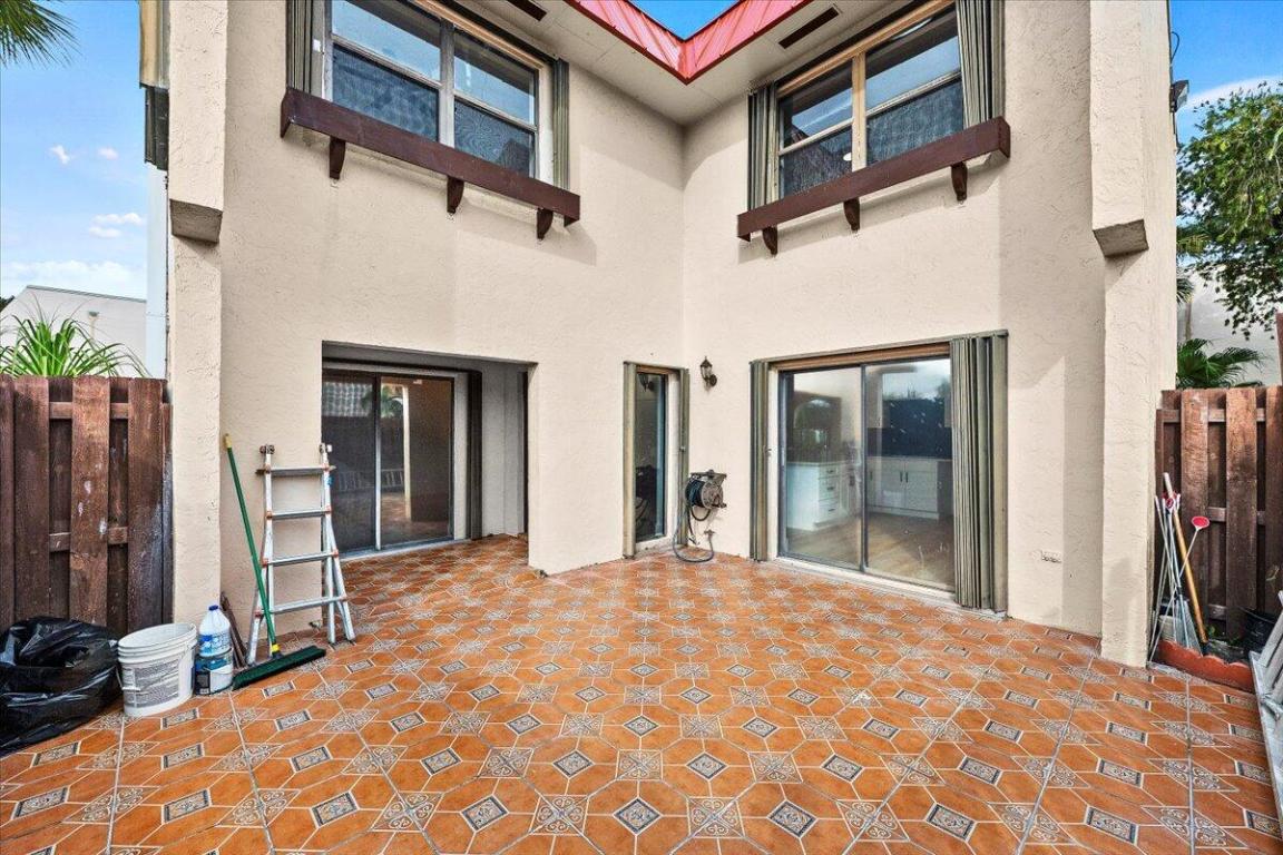 SEVEN SPRINGS 1 - Residential