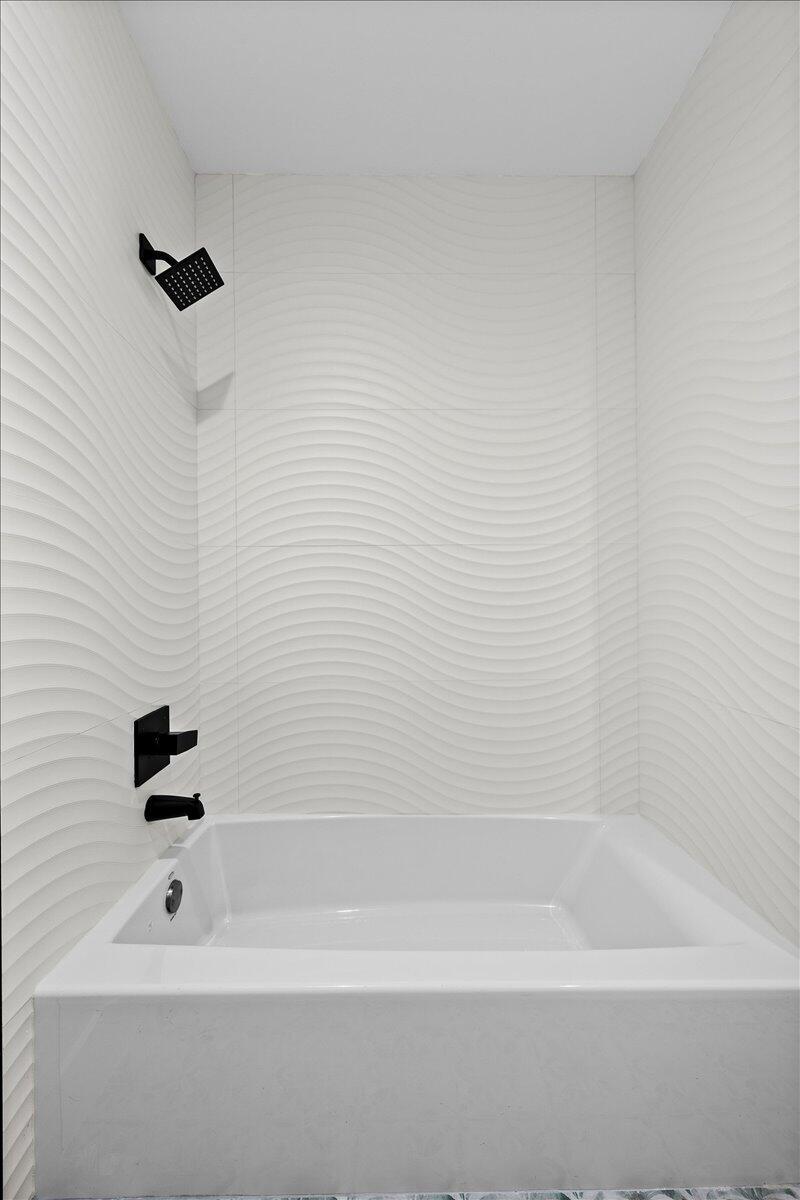 SEVEN SPRINGS 1 - Residential