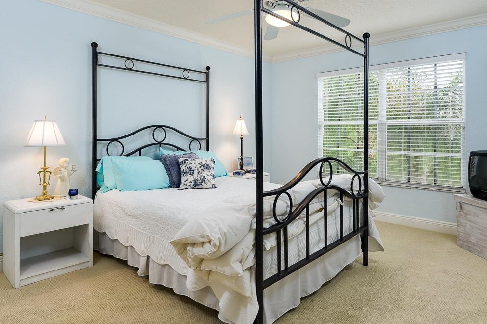 CRYSTAL POINTE 1 - Residential