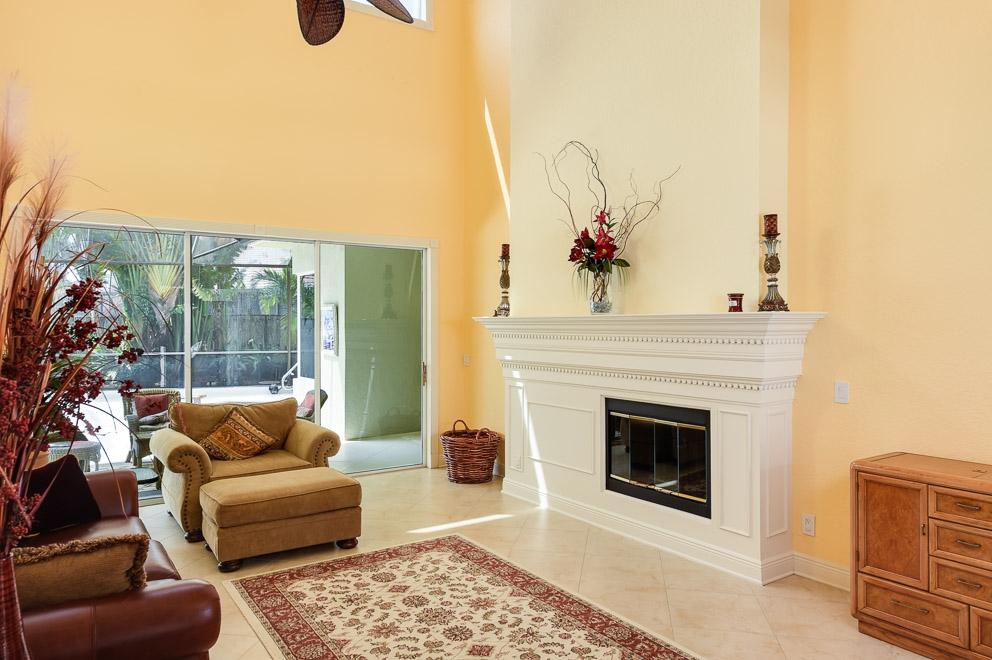 CRYSTAL POINTE 1 - Residential