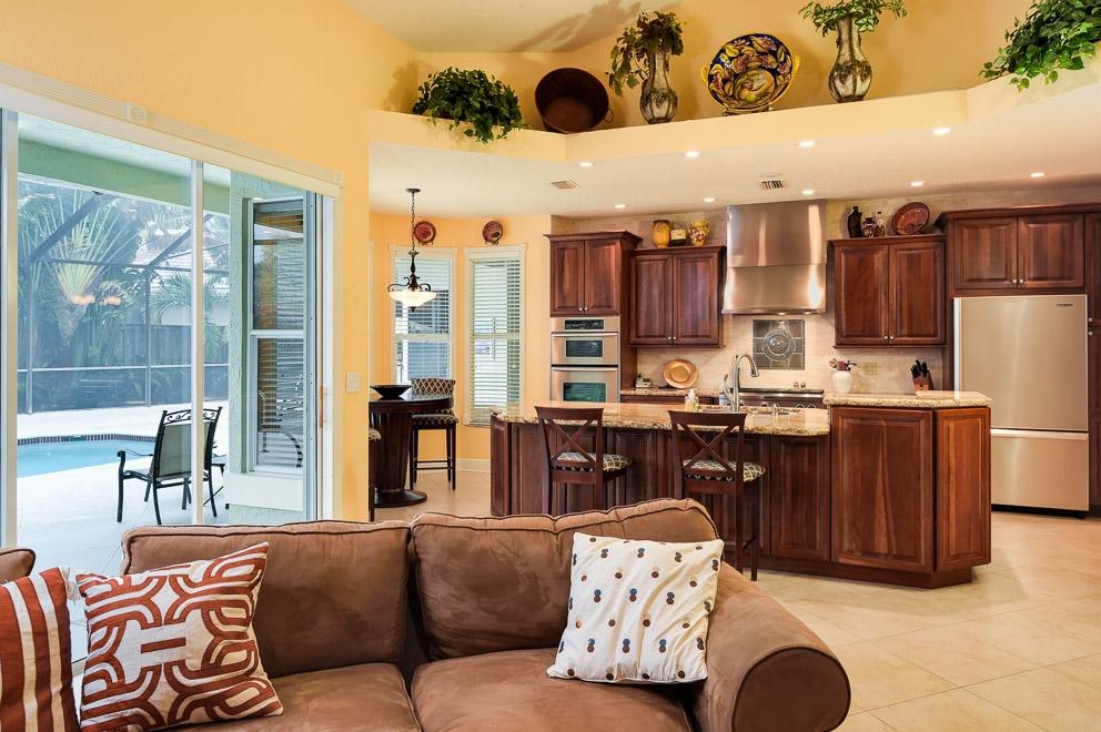 CRYSTAL POINTE 1 - Residential