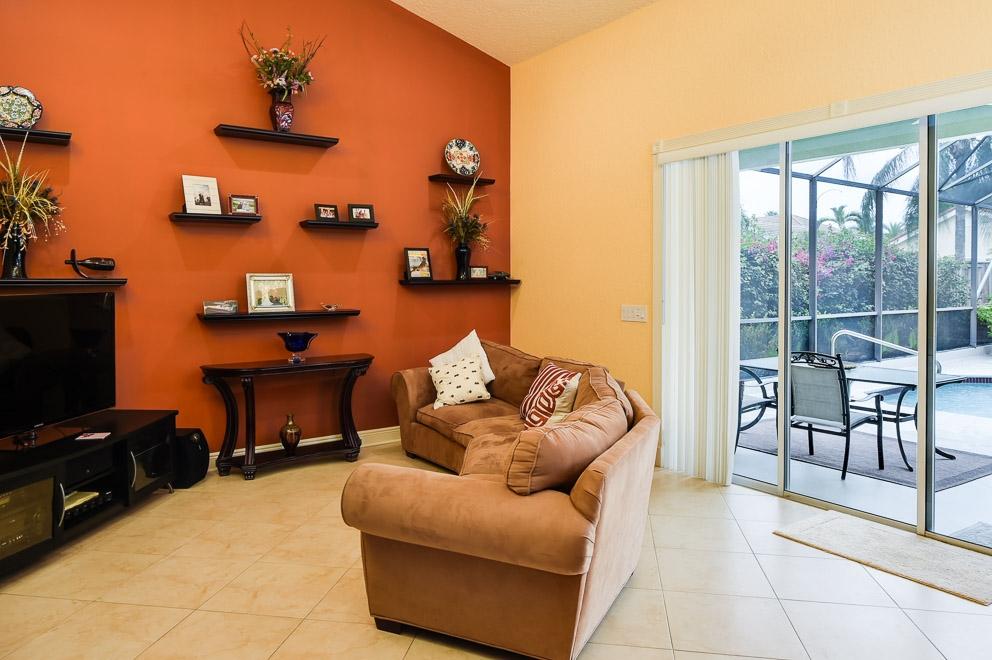 CRYSTAL POINTE 1 - Residential