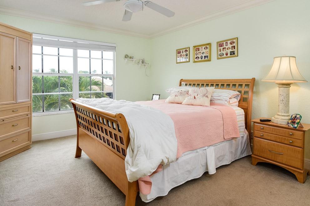 CRYSTAL POINTE 1 - Residential