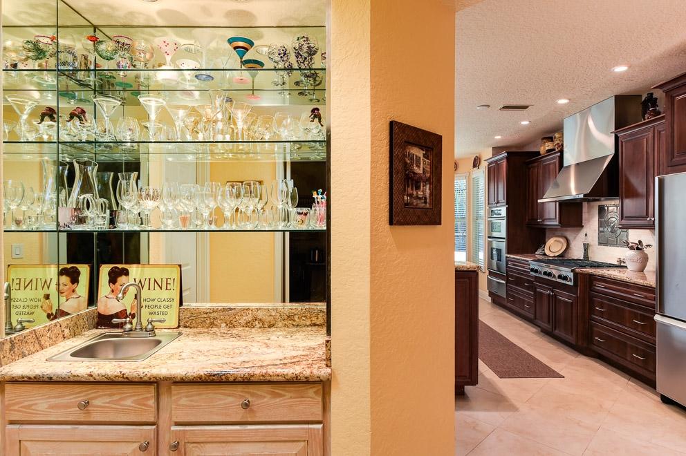 CRYSTAL POINTE 1 - Residential