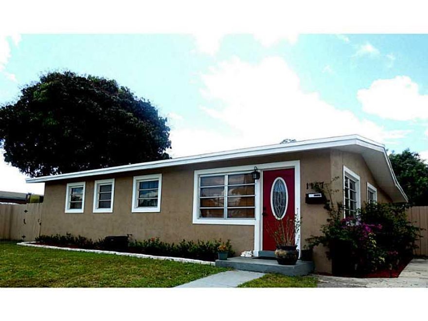 Charming 3bed/2bath home located just southwest of downtown & across the street from one of the best private high schools in the state. Kitchen features granite counters, newer appliances & open concept to formal living /dining room & the 2nd living room/ FL room which opens directly from glass patio doors to backyard perfect for entertaining w/new wood deck & palm trees. Updated baths, new central AC, huge laundry room. Concrete slab to keep boat/trailer secured behind gate/fence. Enjoy Riverland Pk pool