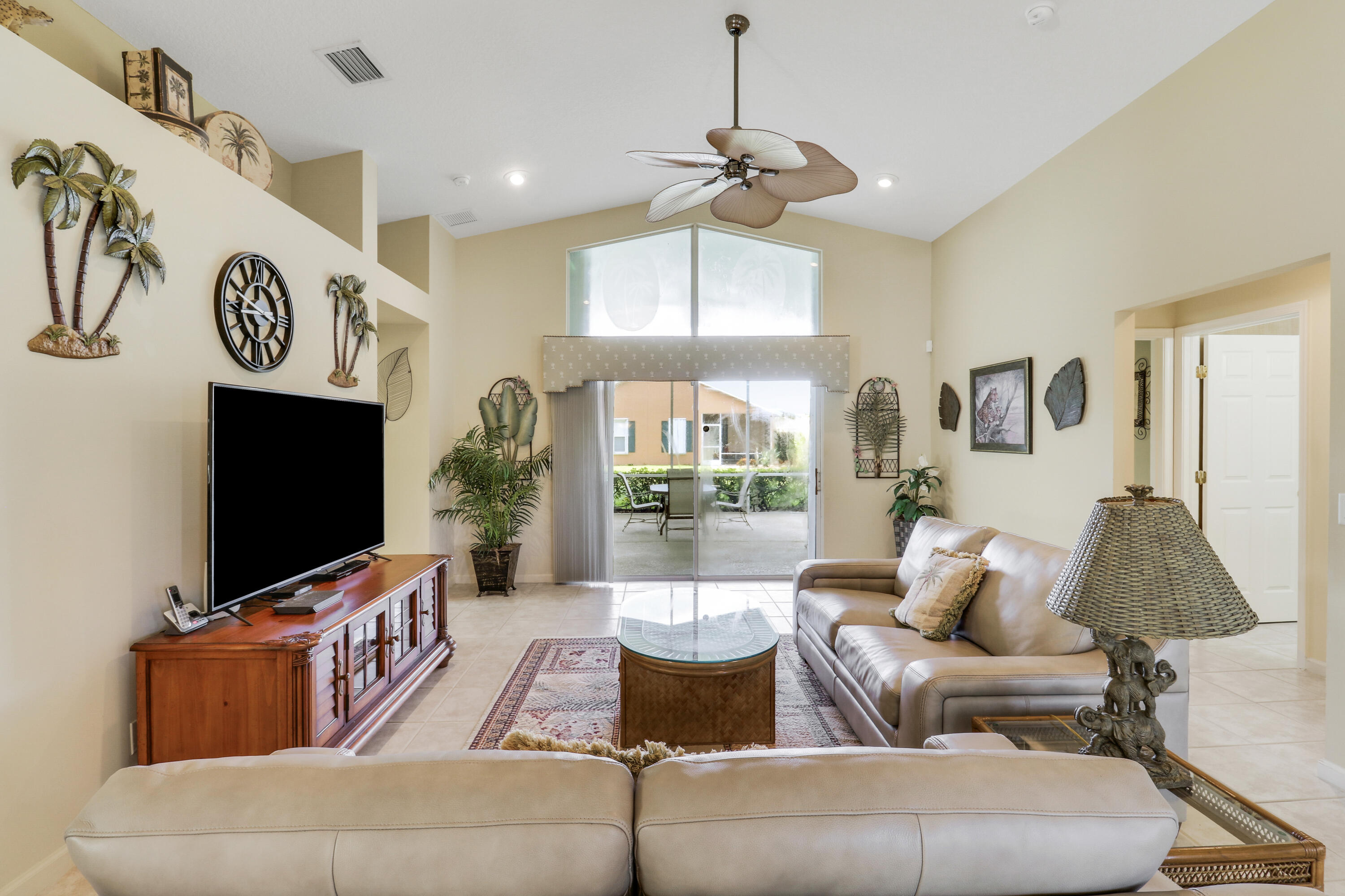 2698 SW Versailles Terrace