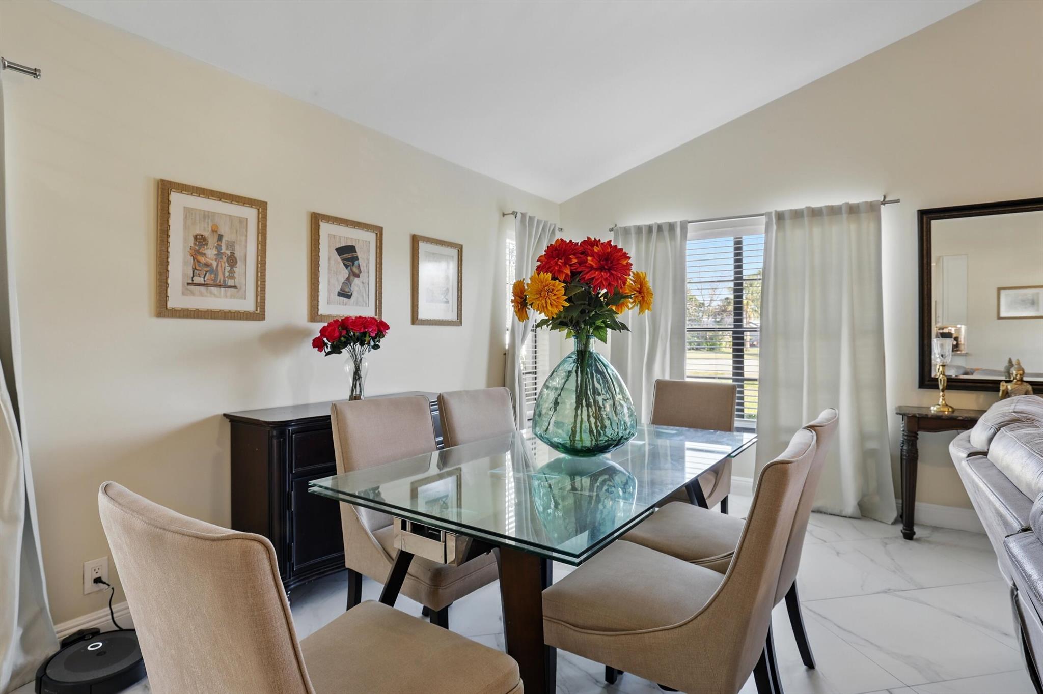 LAKESIDE GREEN PL 5 - Residential