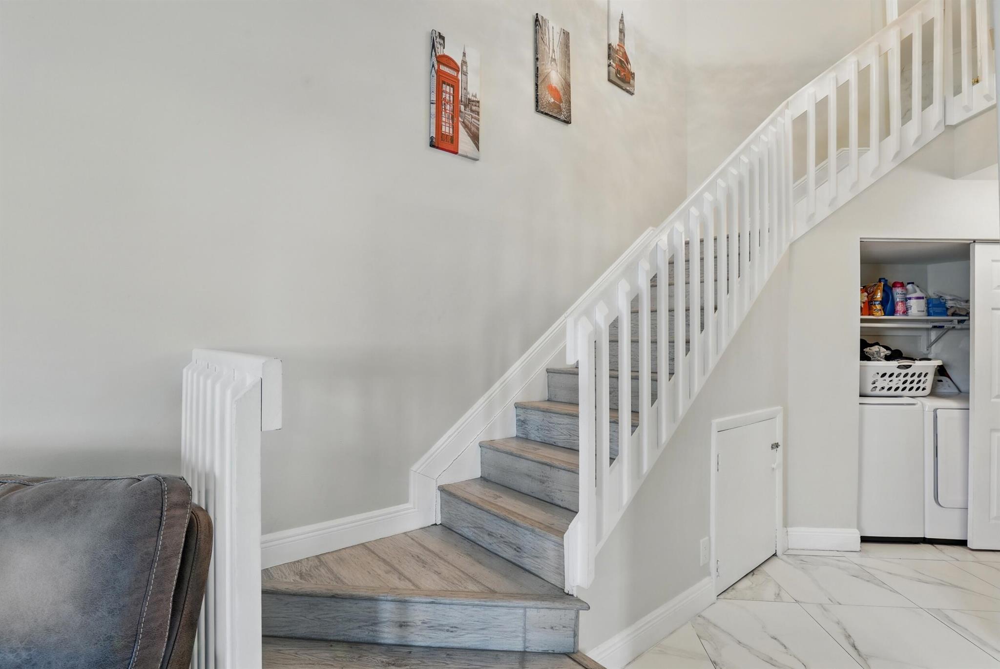 LAKESIDE GREEN PL 5 - Residential