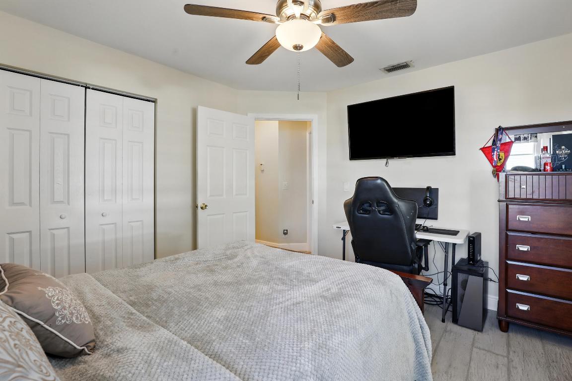 LAKESIDE GREEN PL 5 - Residential