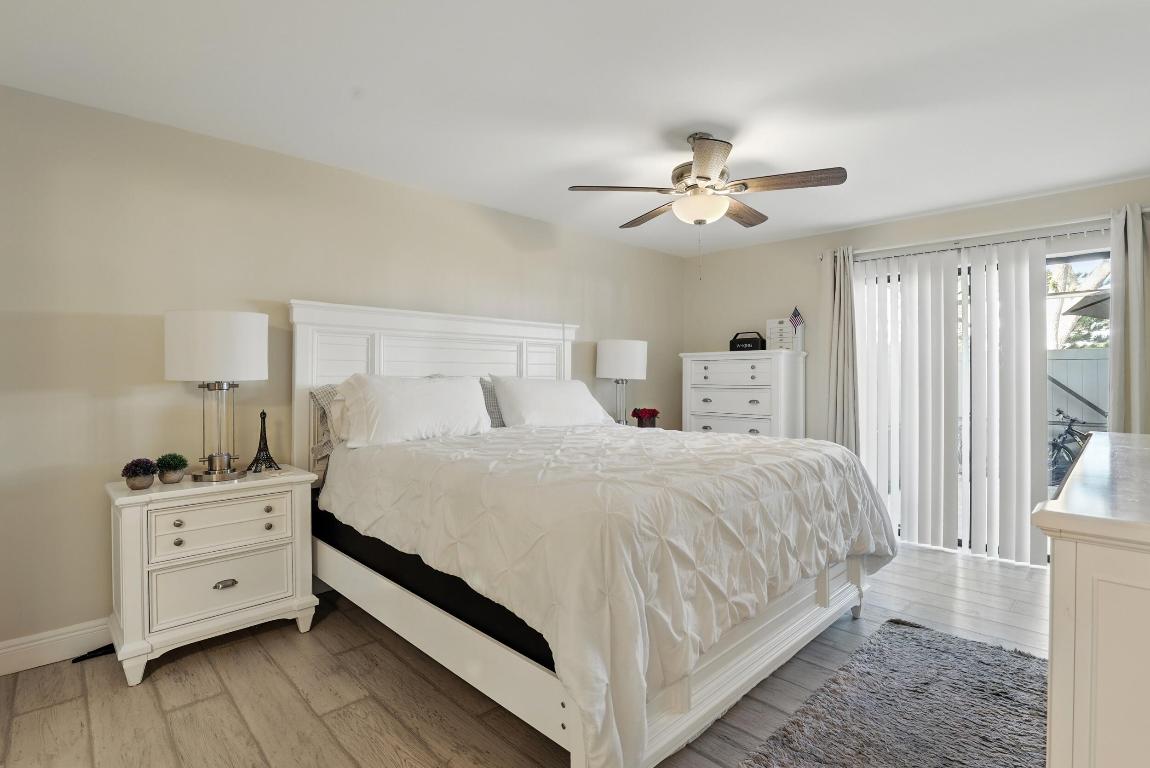 LAKESIDE GREEN PL 5 - Residential