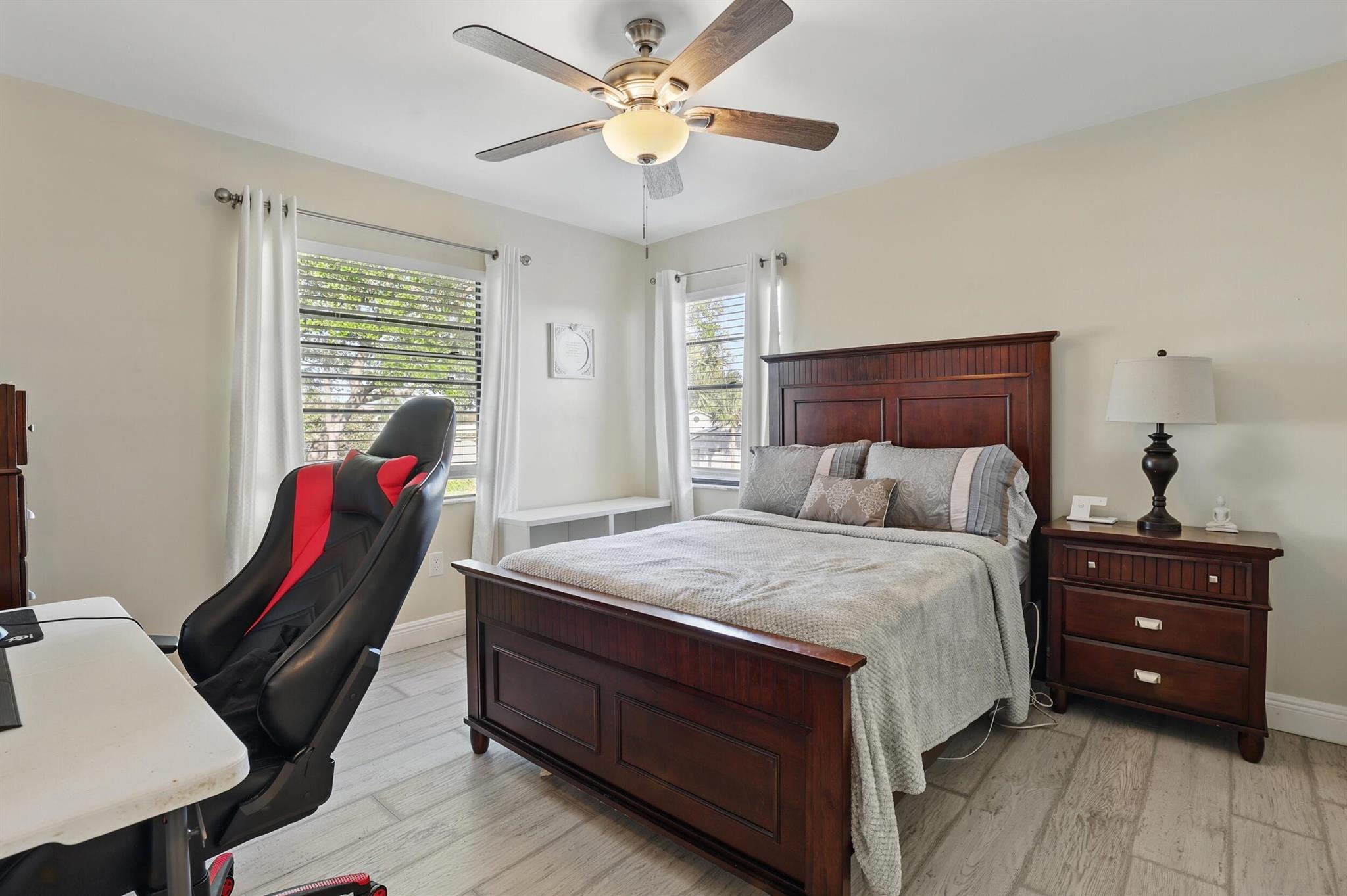 LAKESIDE GREEN PL 5 - Residential