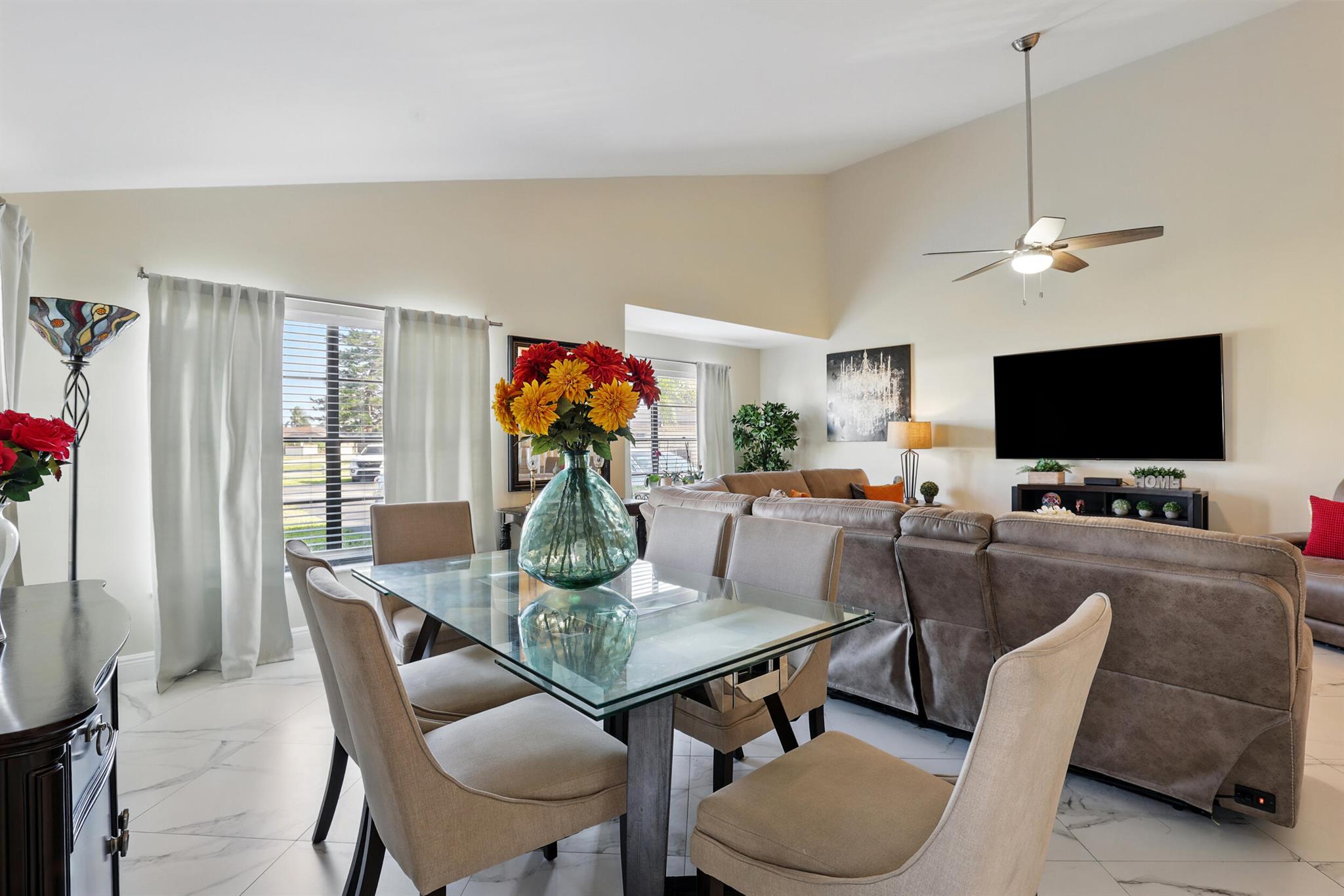 LAKESIDE GREEN PL 5 - Residential