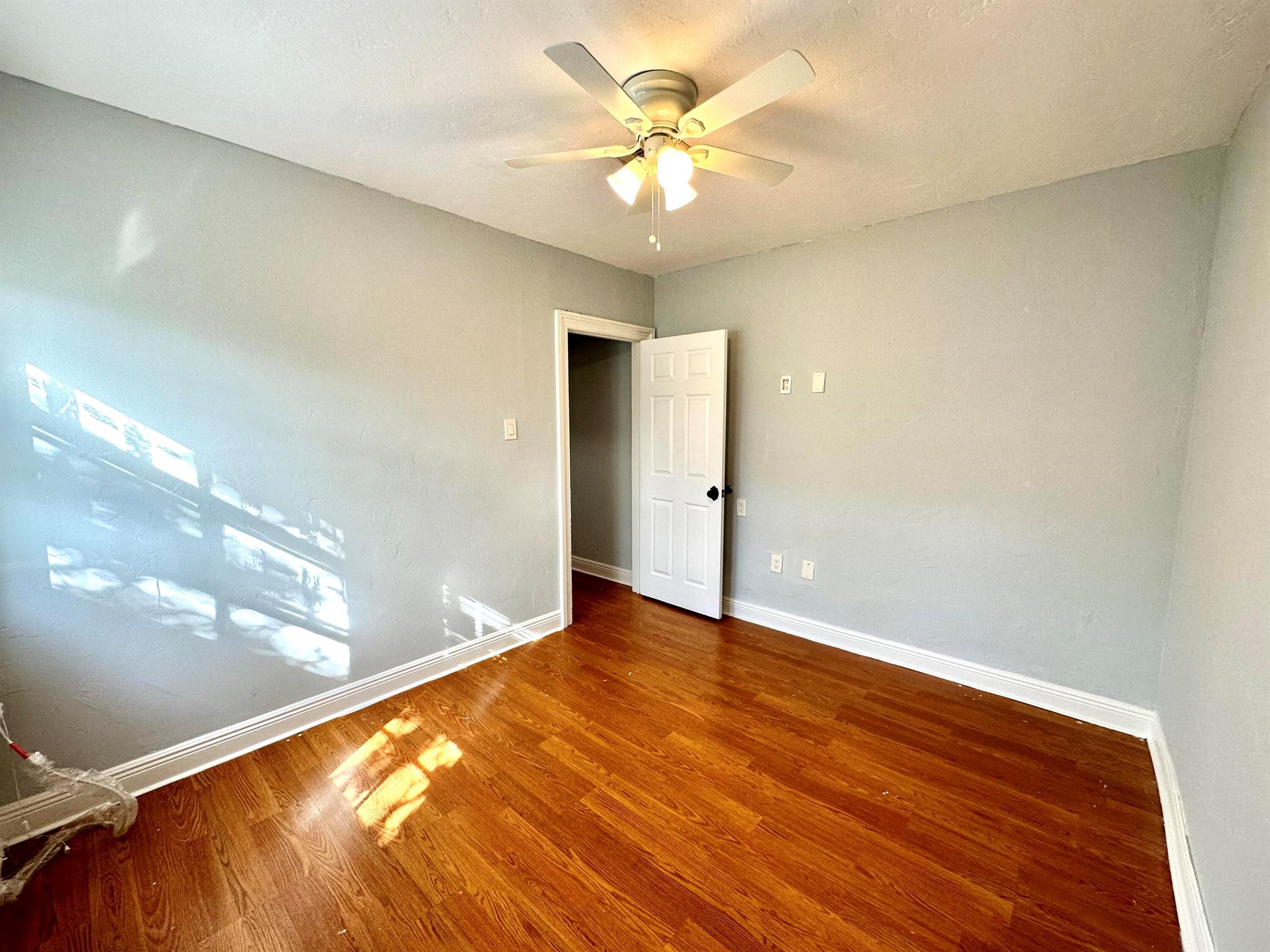 LAKE WORTH TOWN OF - Residential Lease