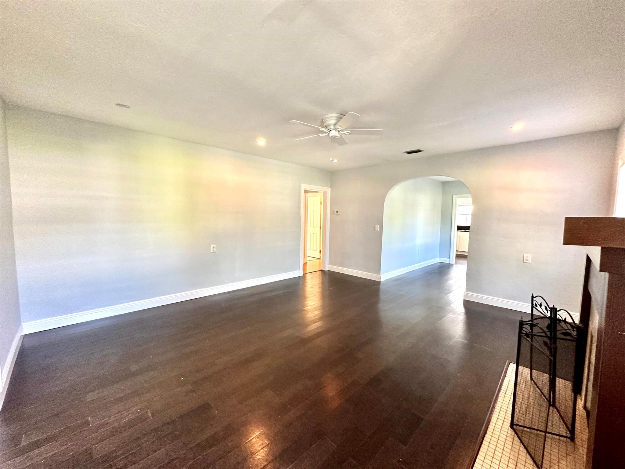 LAKE WORTH TOWN OF - Residential Lease