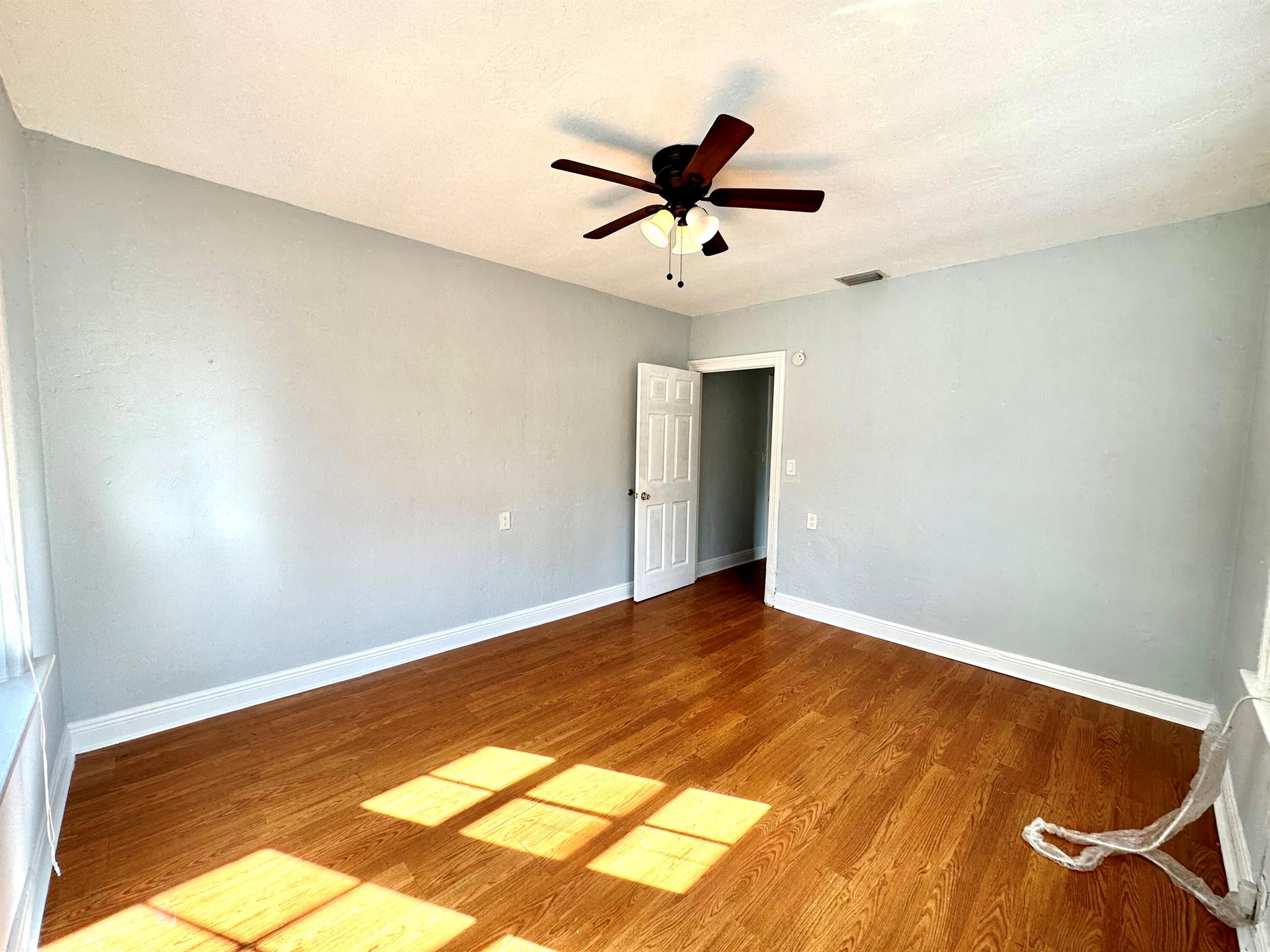 LAKE WORTH TOWN OF - Residential Lease