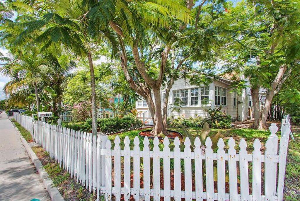 Photo of 101 S C Street #1, Lake Worth Beach, FL 33460 (MLS # R11145511)