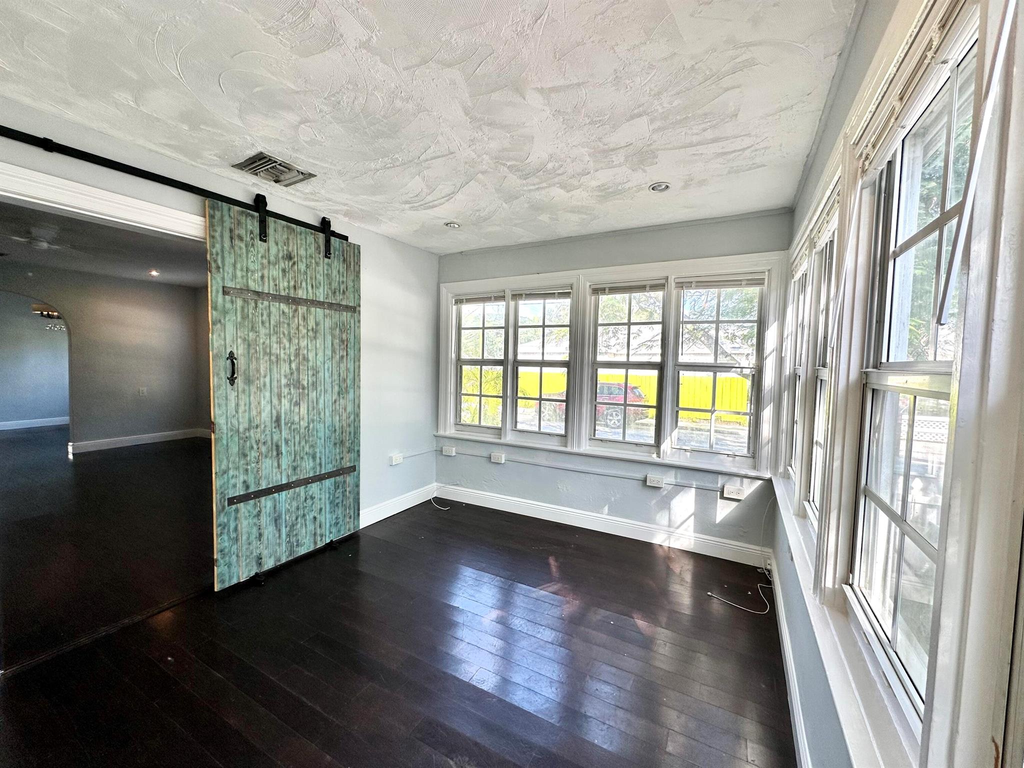 LAKE WORTH TOWN OF - Residential Lease