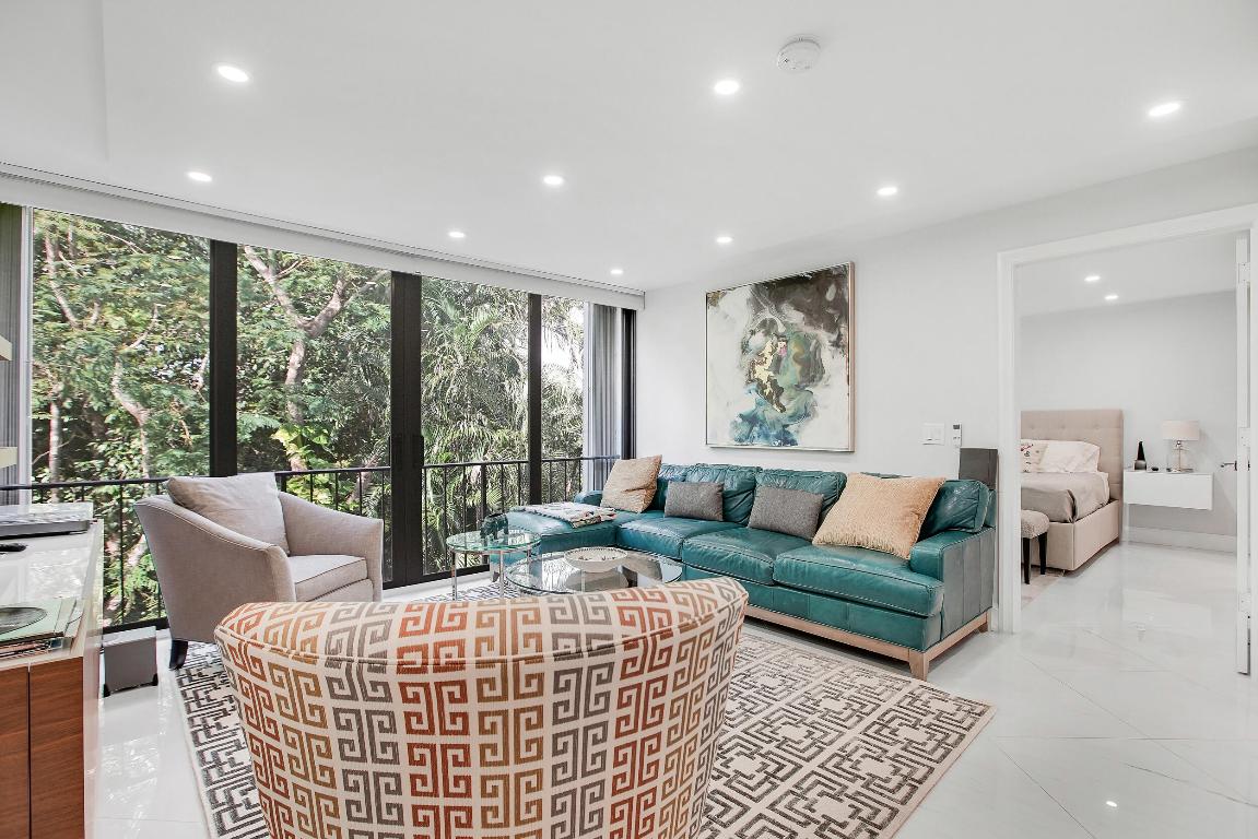 501 SW 11th Place 317