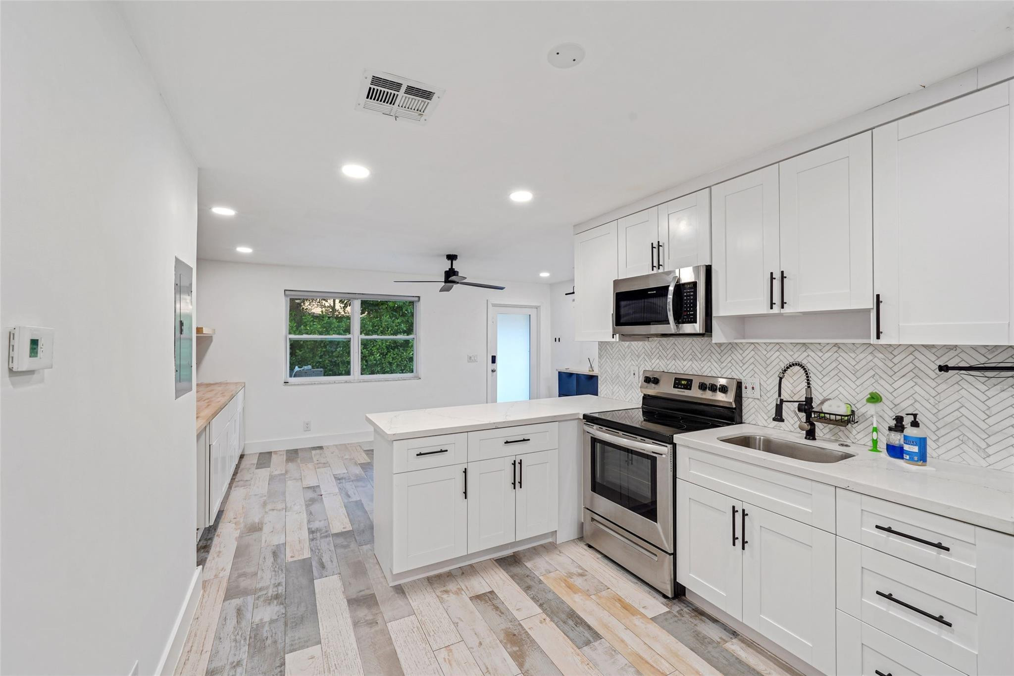 CLAIR LAKE - Residential Lease