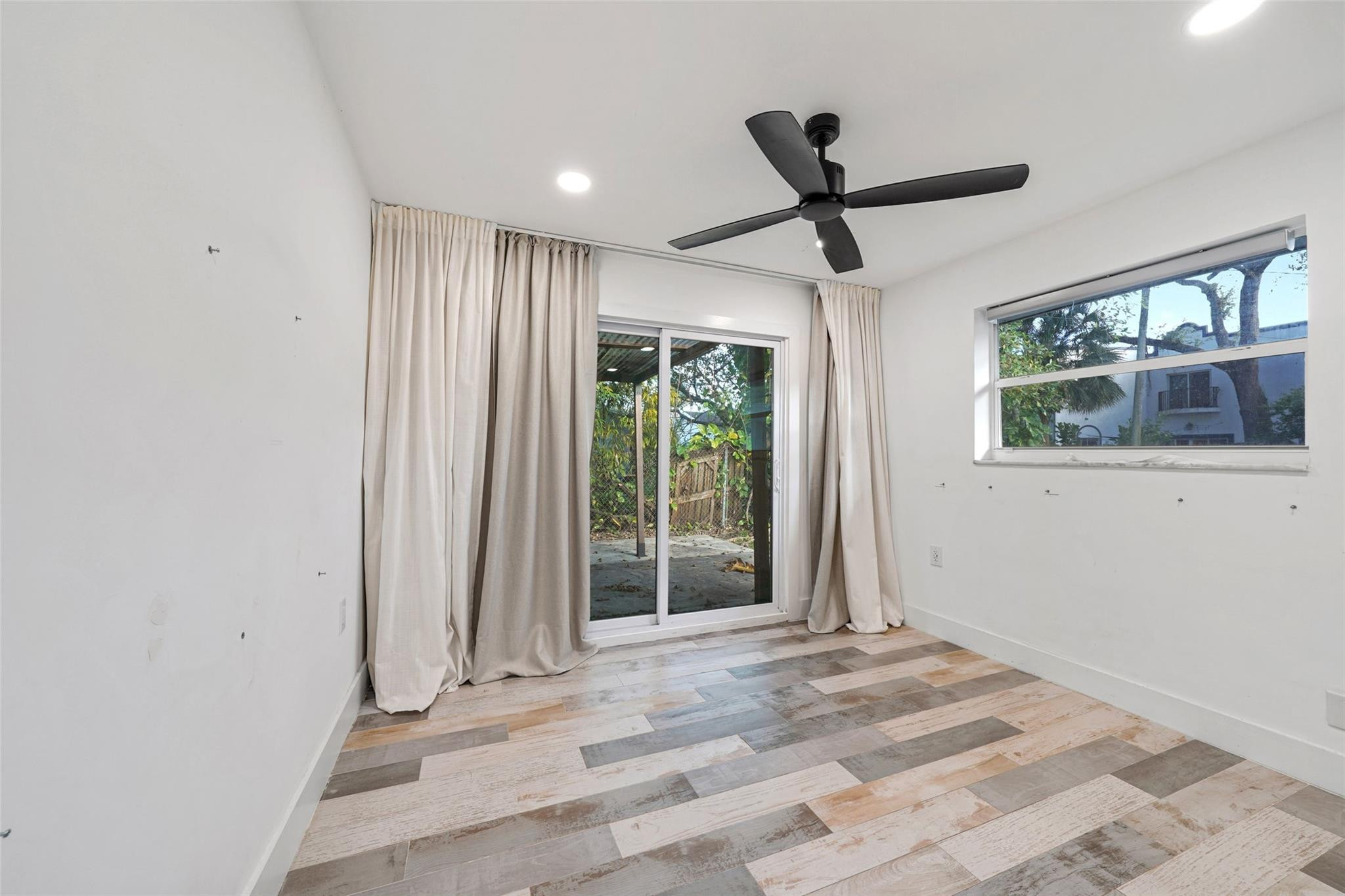 CLAIR LAKE - Residential Lease