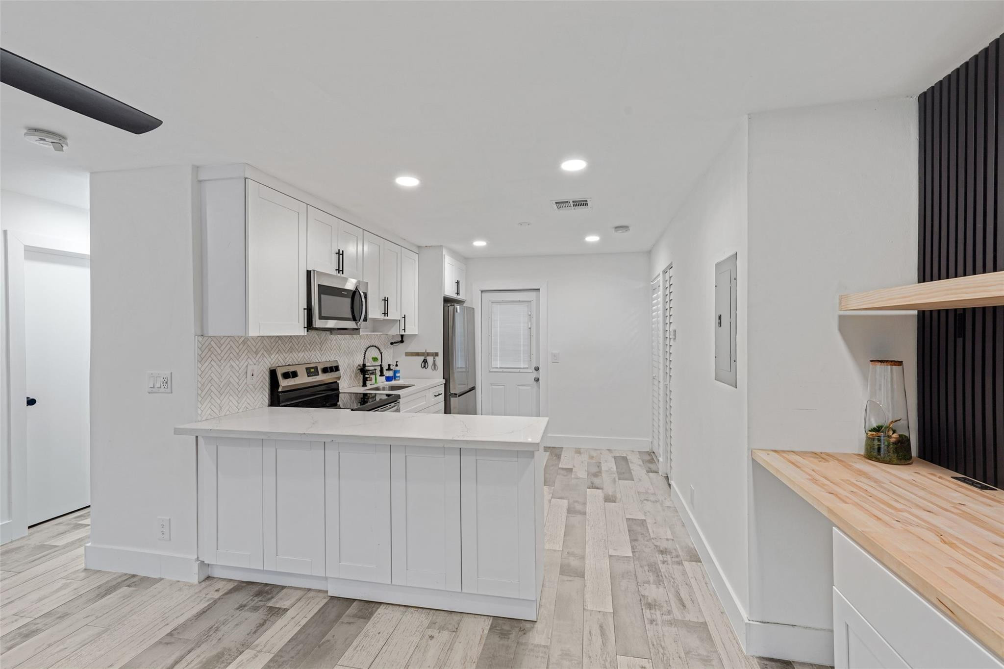 CLAIR LAKE - Residential Lease