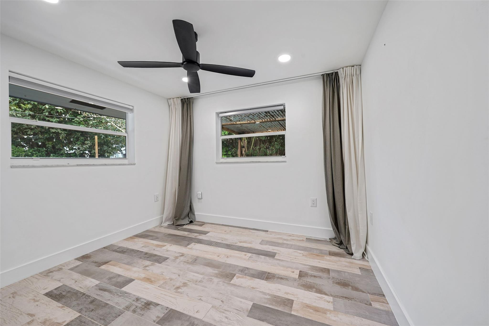 CLAIR LAKE - Residential Lease