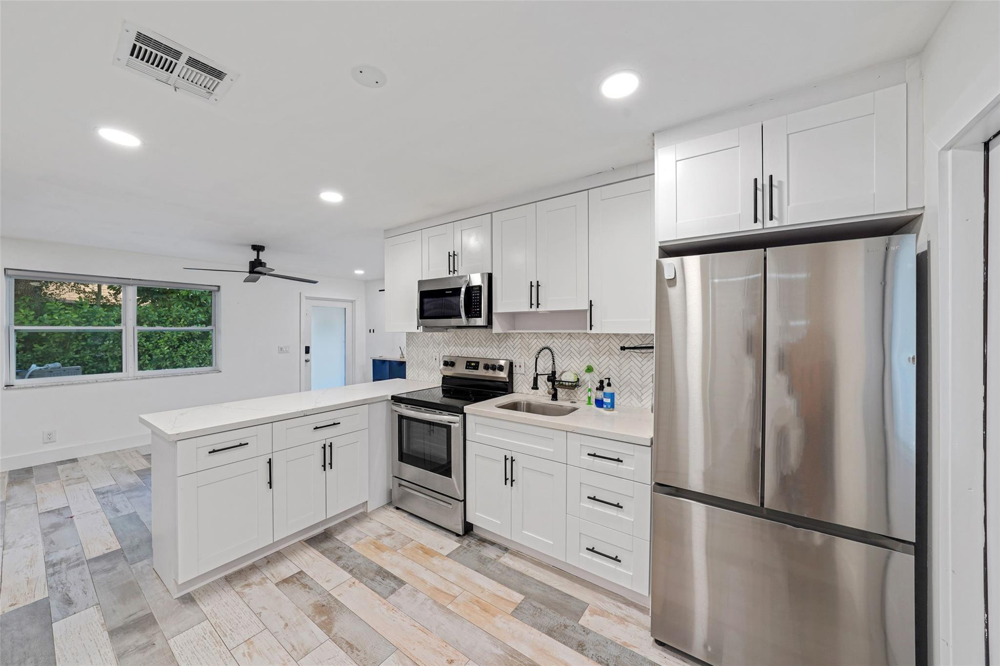 CLAIR LAKE - Residential Lease