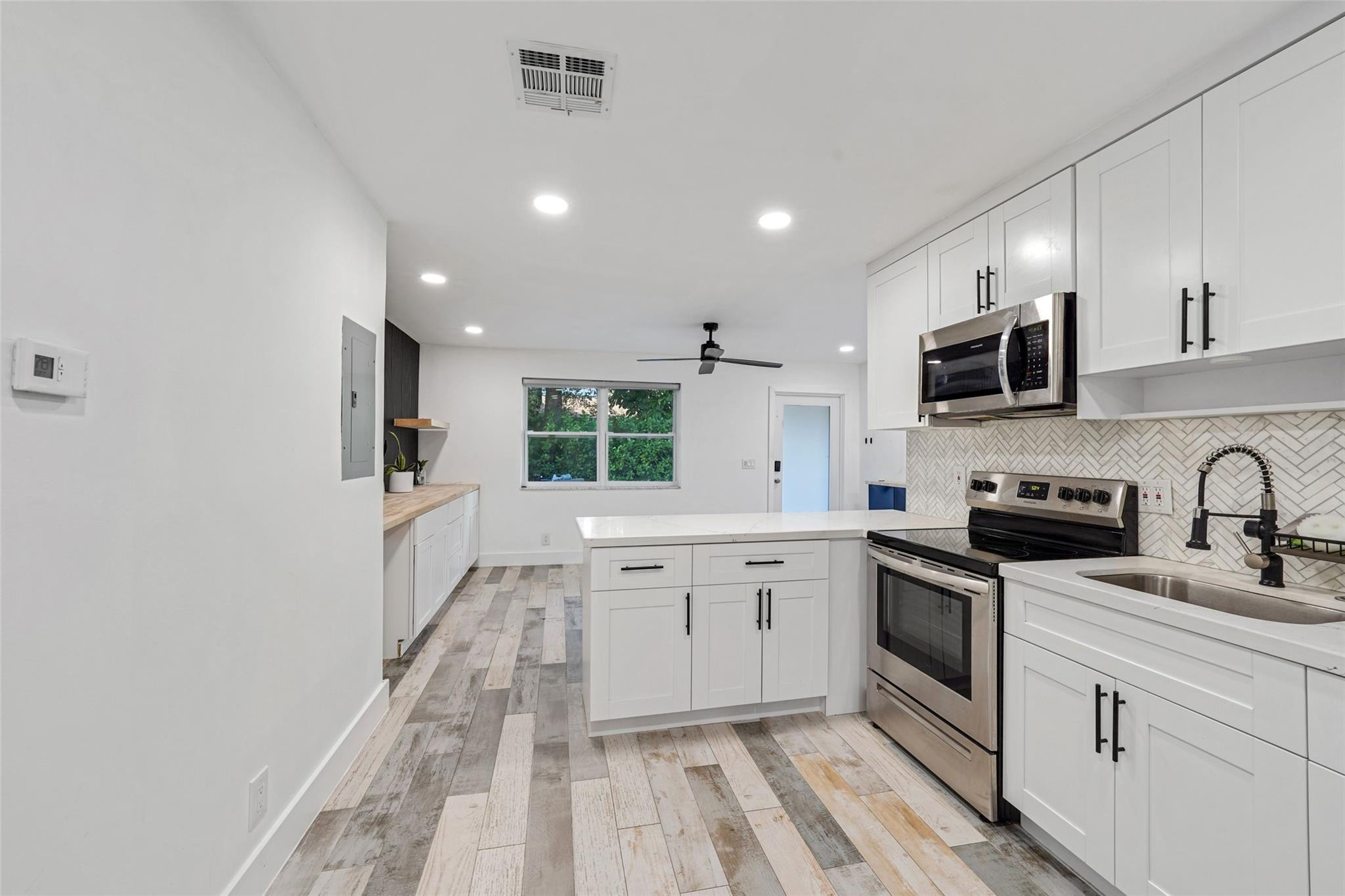 CLAIR LAKE - Residential Lease