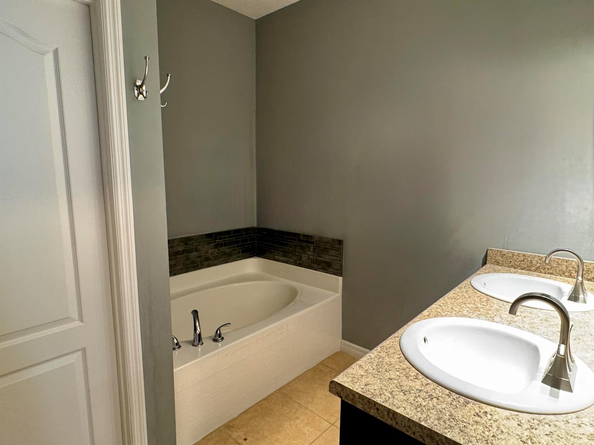 PORT ST LUCIE SECTION 22 - Residential Lease