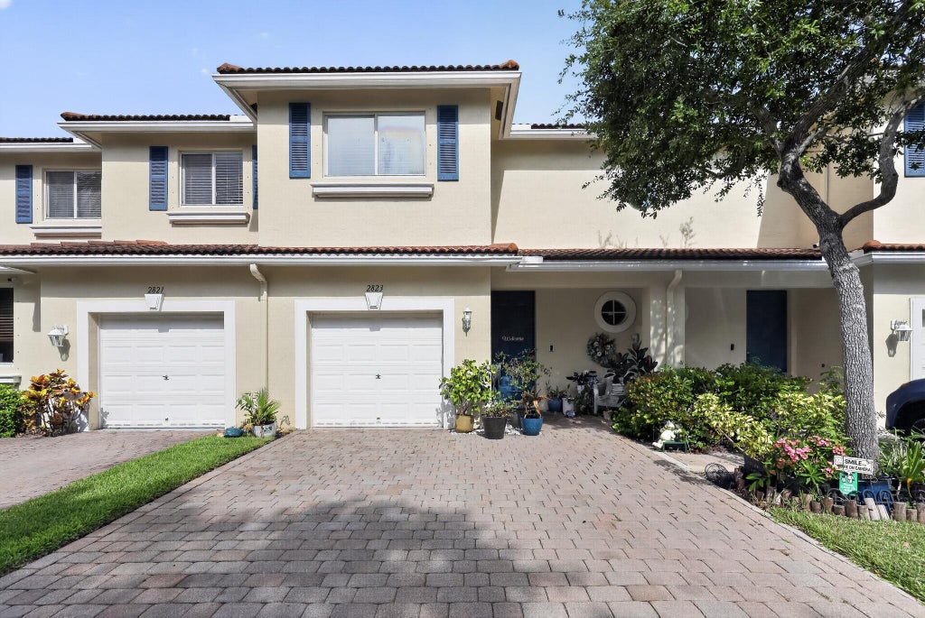 Photo of 2823 S EVERGREEN Circle, Boynton Beach, FL 33426 (MLS # B26060666)