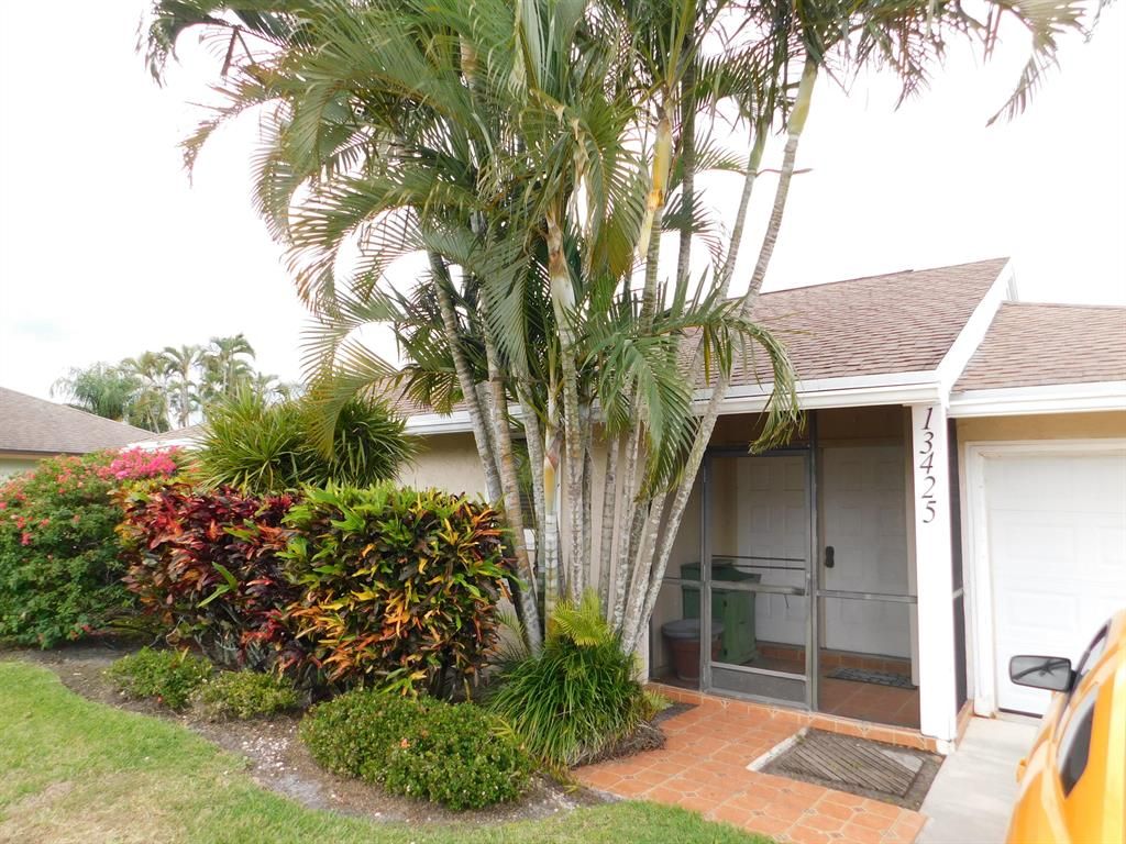 Photo of 13425 Crosspointe Drive, Palm Beach Gardens, FL 33418 (MLS # R10698041)