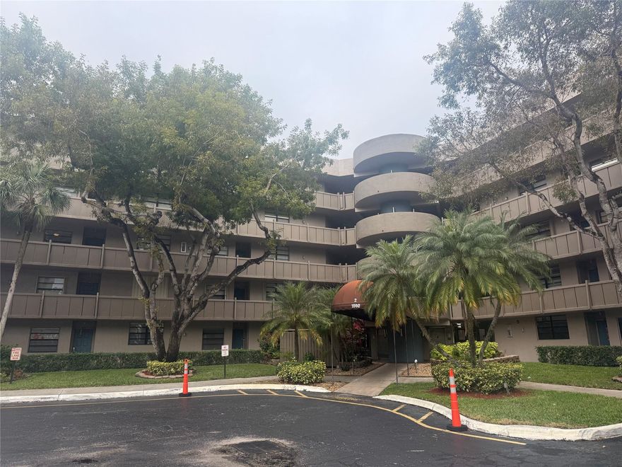 Welcome to Colony point, a gated 55+ community in a very central location. It's spacious living area and balcony makes it a comfortable and safe living for seniors. Sizeable rooms and closet space, master has large walk-in closet & add'l closet. Tub bathroom with separate sink area in Master & shower in 2nd bathroom, both tile areas updated. Newer S/S appliances and flooring. There is add'l storage available for residents in the storage room. Come and see this well cared for unit in the sought out community of Colony Point, where you can enjoy many amenities!!