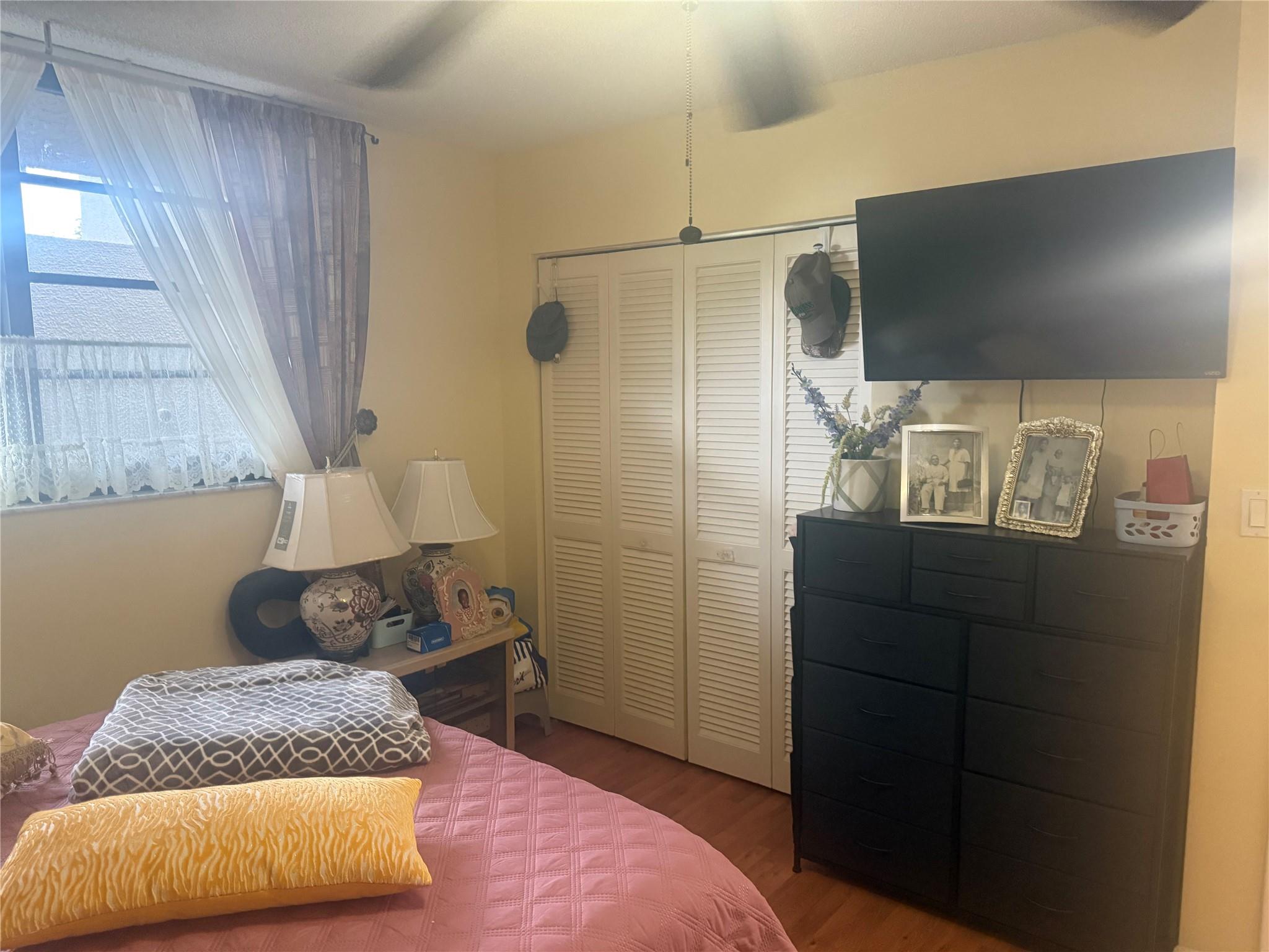 Colony Point - Residential
