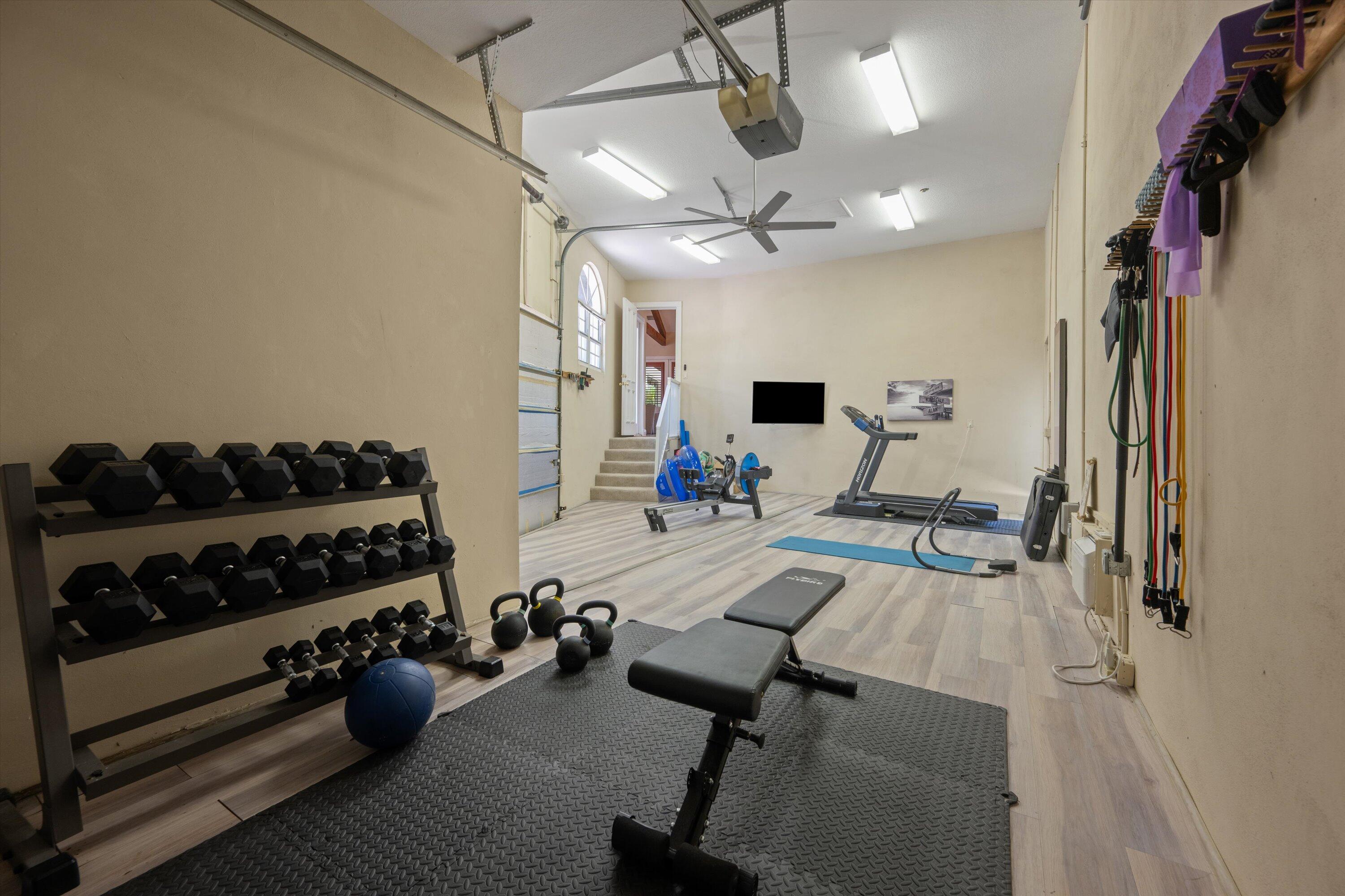 PRESIDENT COUNTRY CLUB PL 4 - Residential