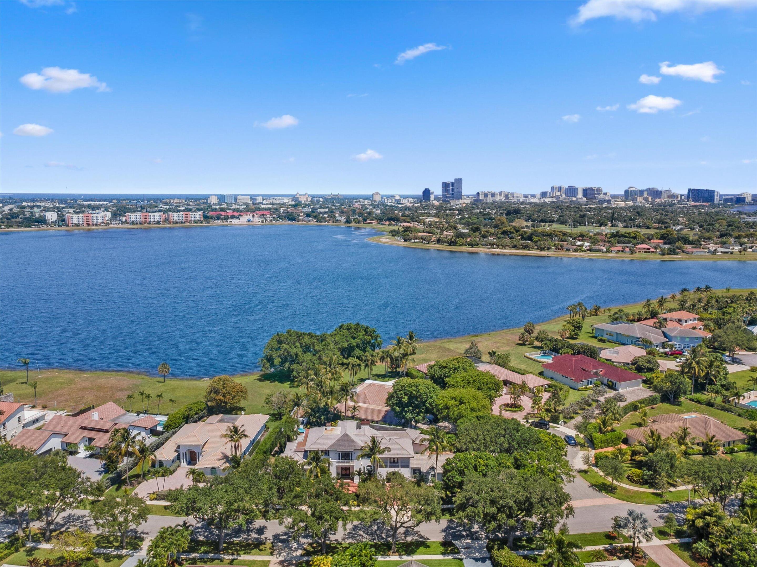 PRESIDENT COUNTRY CLUB PL 4 - Residential