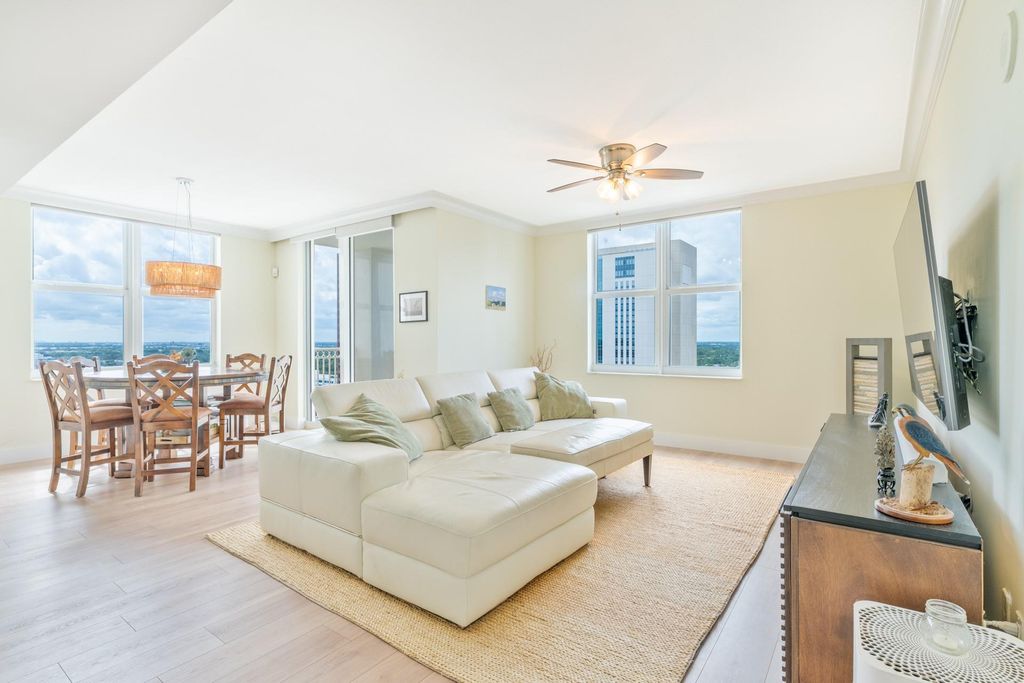 Photo of 511 SE 5th Ave #2114, Fort Lauderdale, FL 33301 (MLS # F10532427)