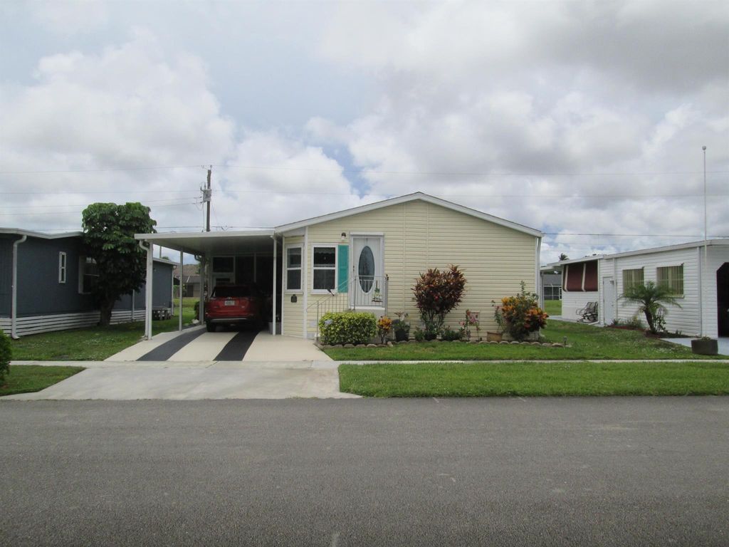 Photo of 4226 Bobwhite Drive, Boynton Beach, FL 33436 (MLS # R11102841)