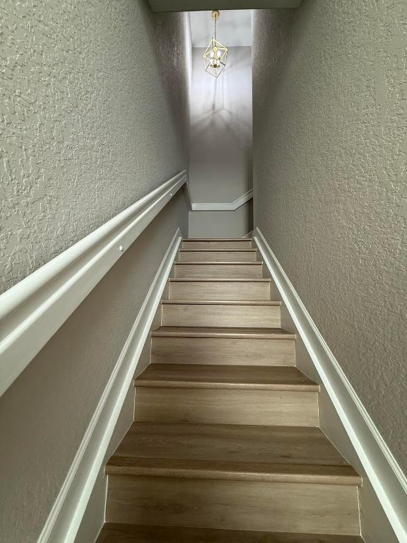 SANDPIPER COVE AT BOTANICA CONDO - Residential Lease