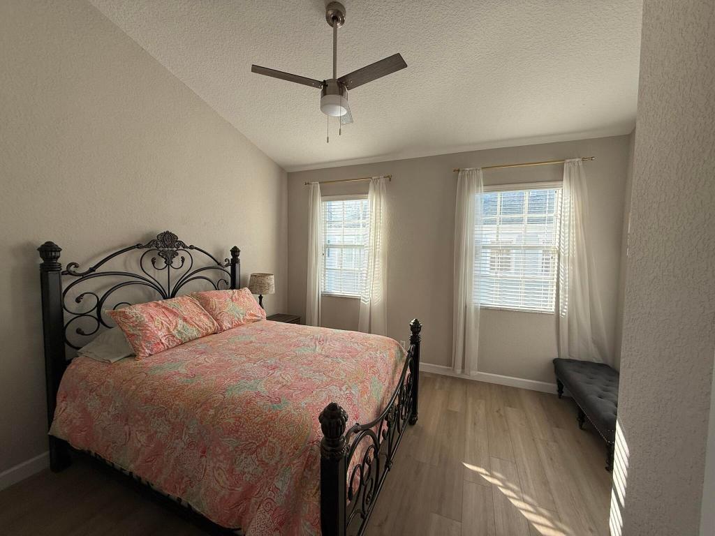 SANDPIPER COVE AT BOTANICA CONDO - Residential Lease