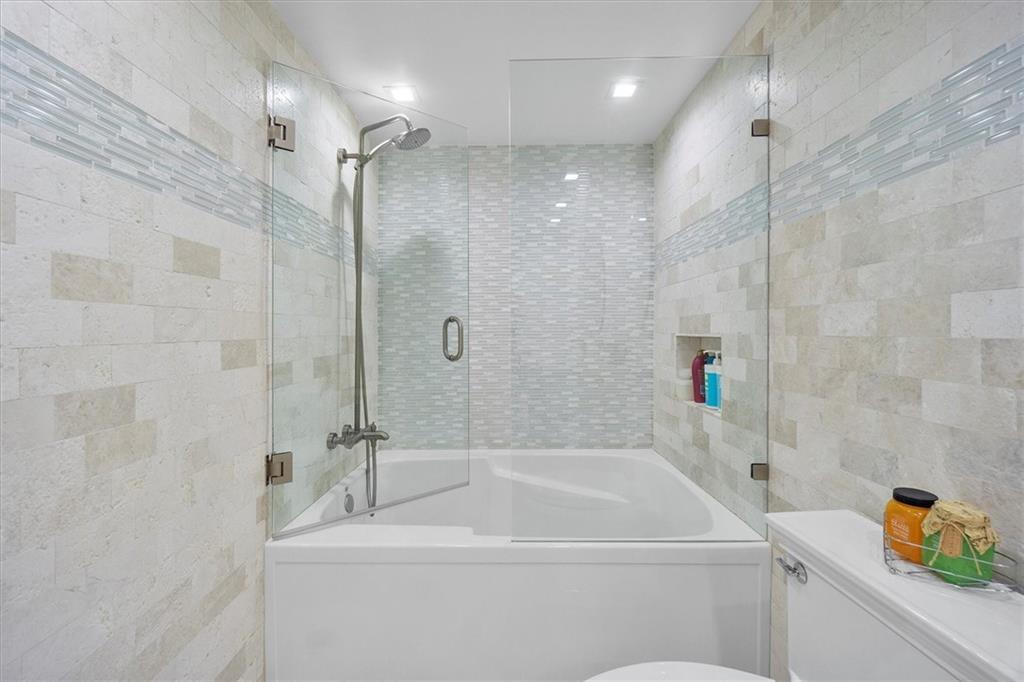 SOUTHPOINT - Residential