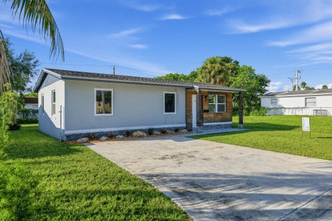 Tiny photo for 3040 NW 8TH Place, Fort Lauderdale, FL 33311 (MLS # B26089160)